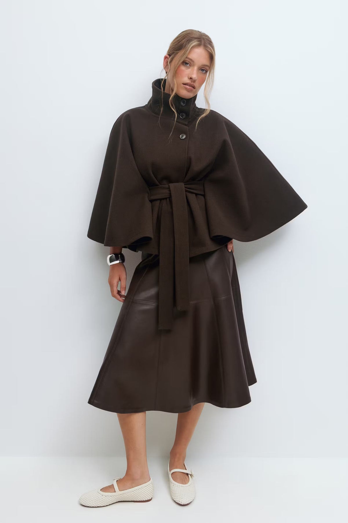 Virella – Dames Winterjas Cape Model Elegant Warm Losvallend Design